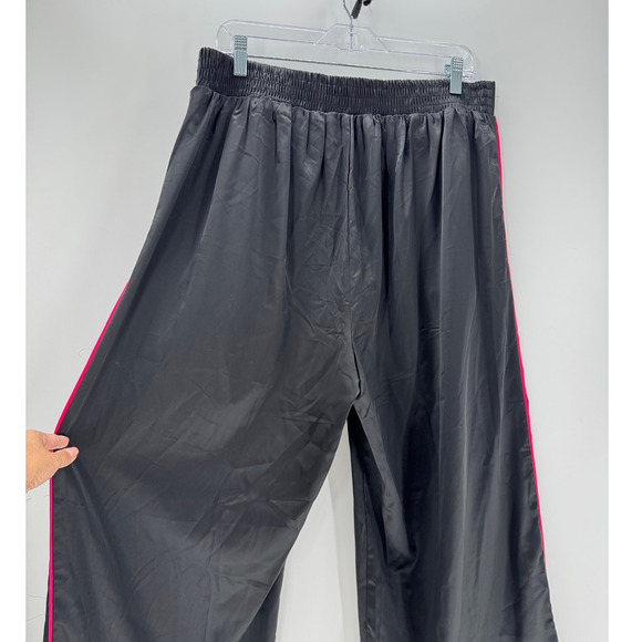 Torrid Wide Leg High-Rise Pull-On Satin Pants in black pink piping 0/L formal - Picture 10 of 12